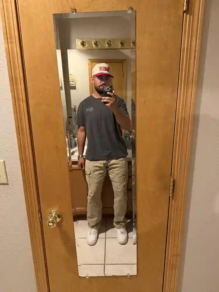 Looking for roommate, dude or girl