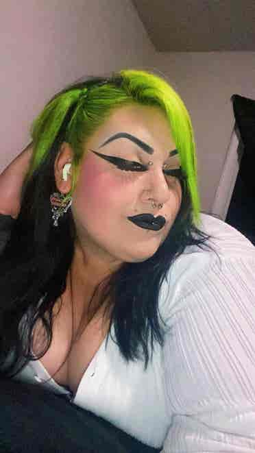 Single mom,Need a Room to rent.