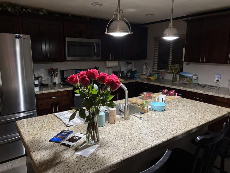 Furnished room to rent hotub & Pool