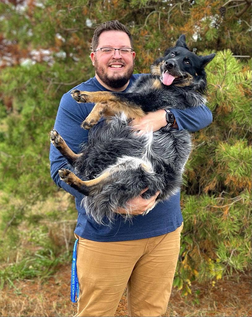 29 y/o w/ Service Dog. Work at JBLM