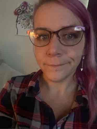 Looking for room with female(s)