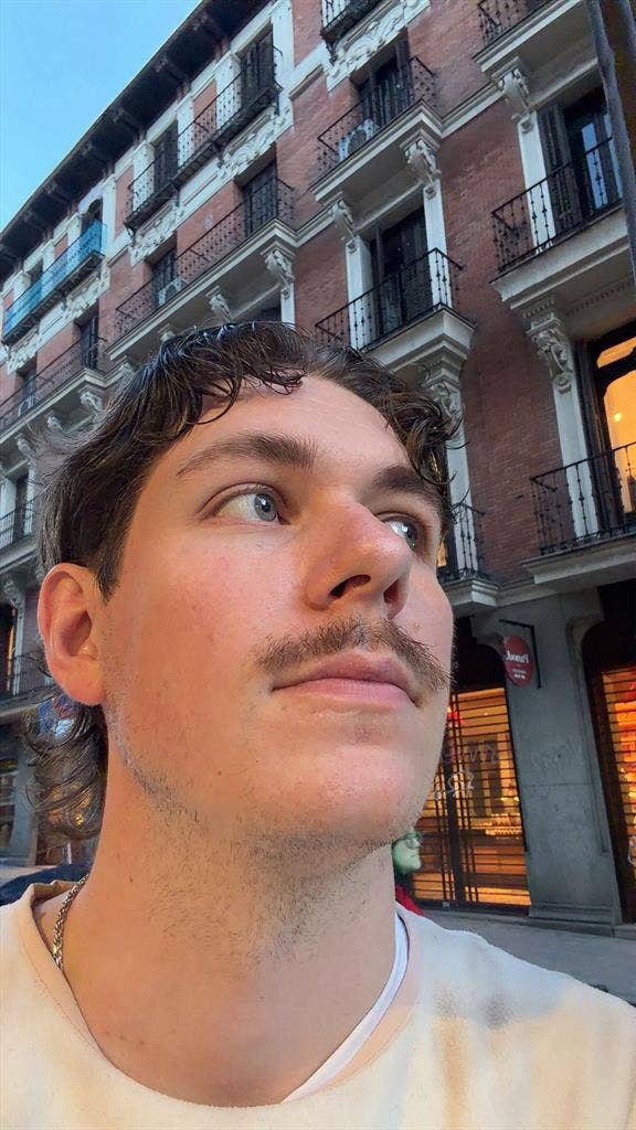 Looking for a roomate