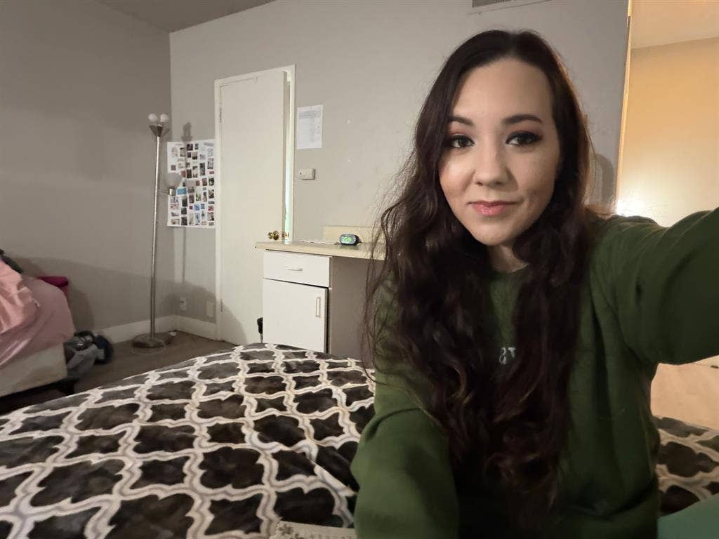 Female seeking room for rent