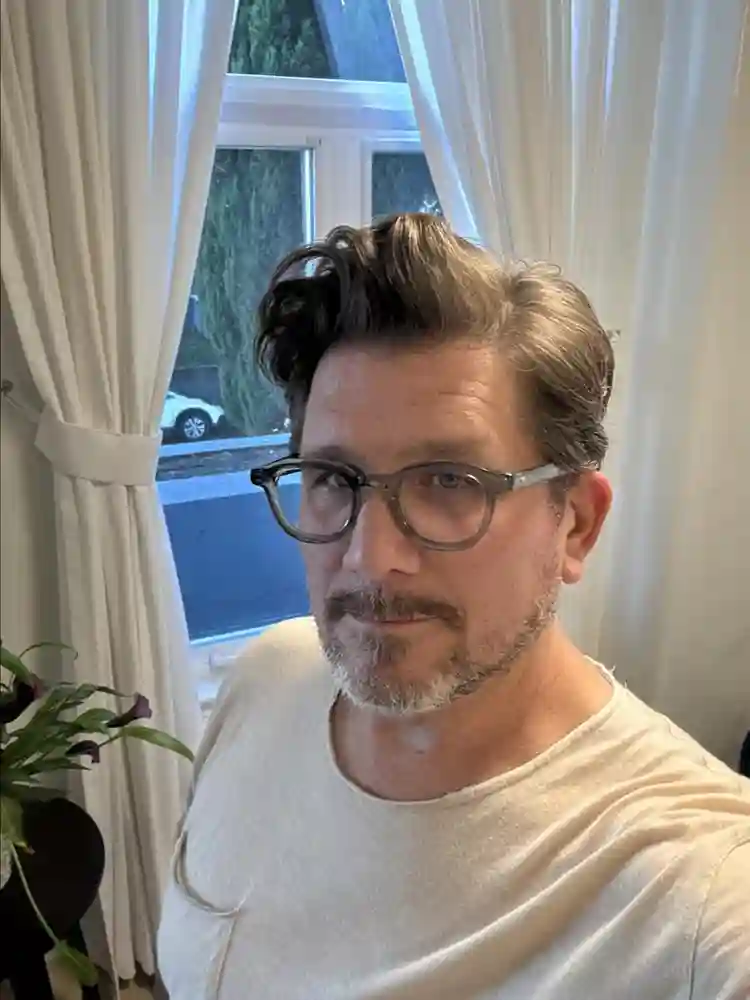 Teacher Seeking Roommatee