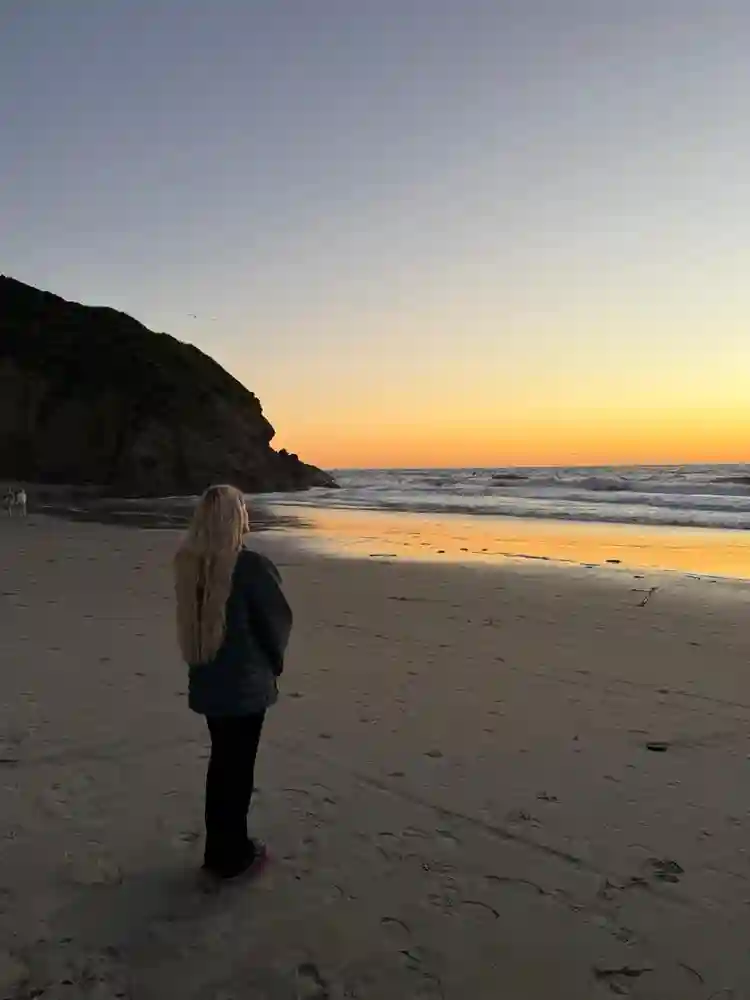 Room walking beach