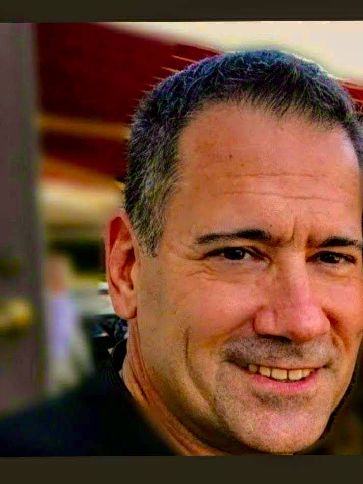 Professional looking for a room