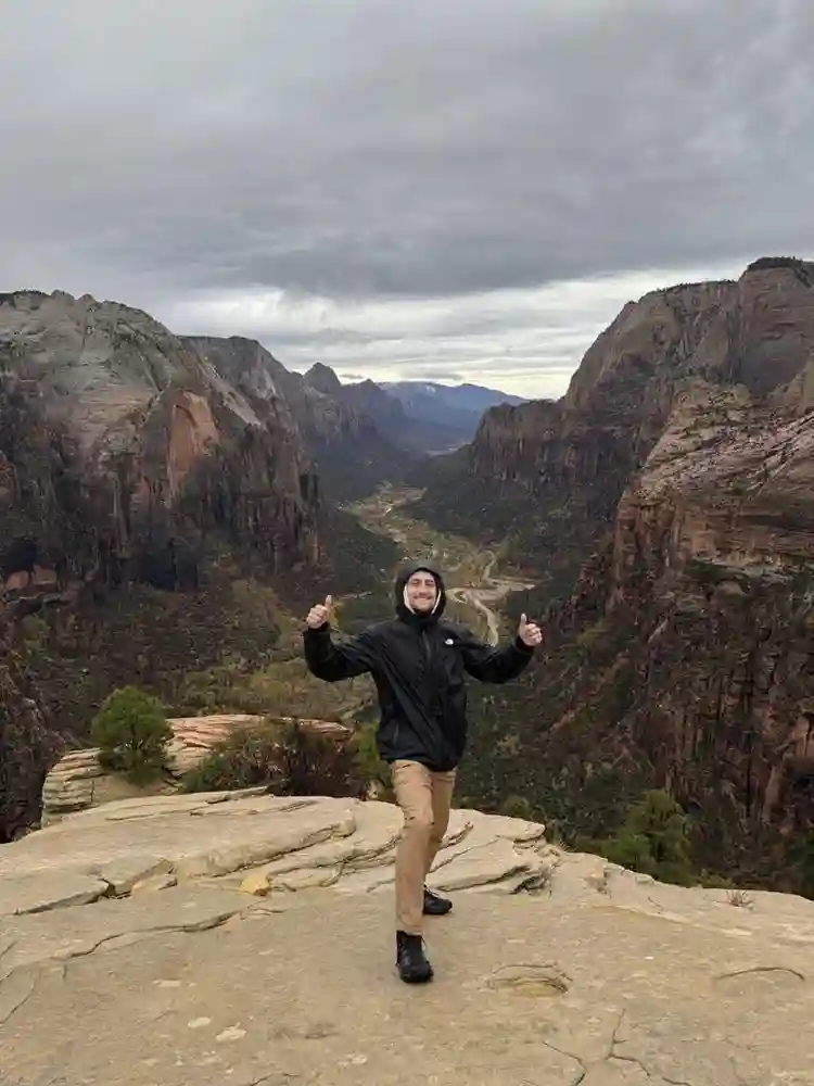 24 YO male looking for room/mate