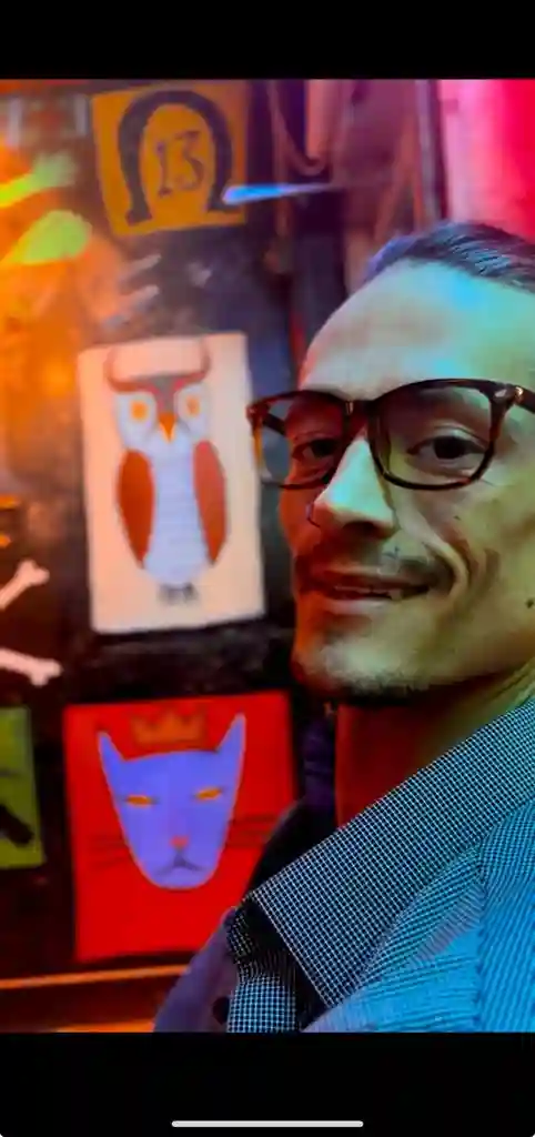 We want cool roommates!