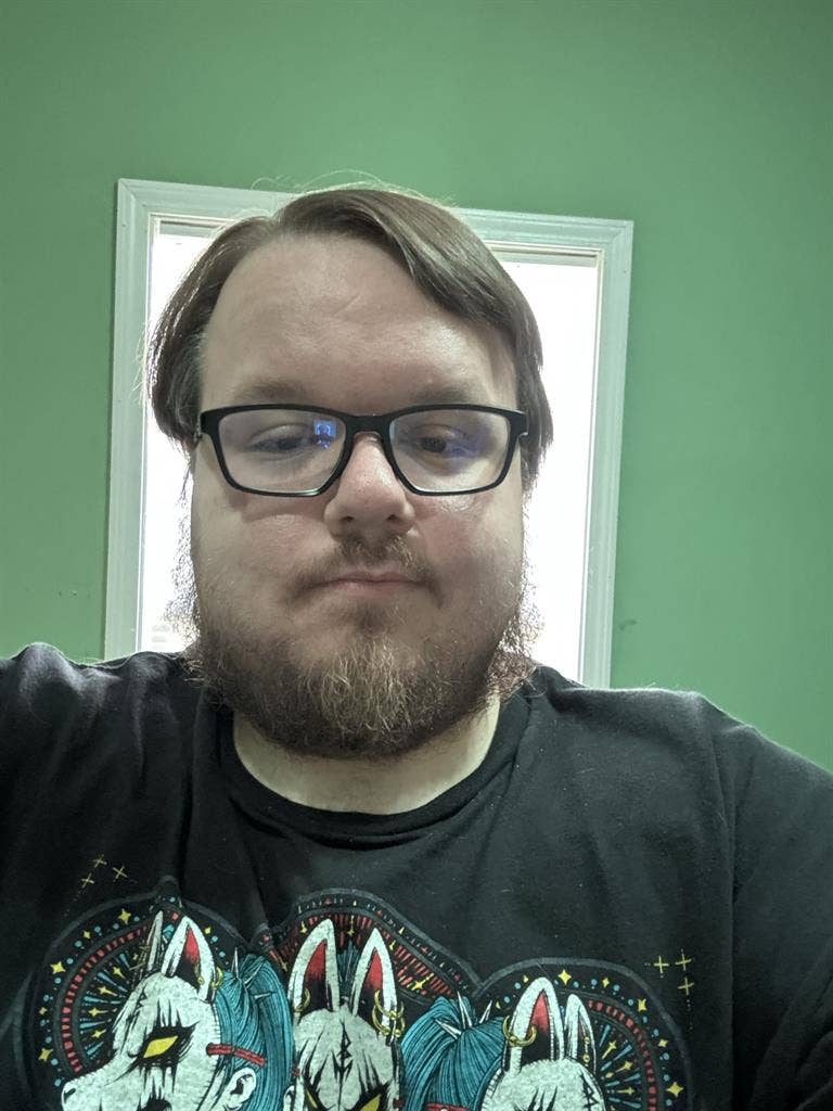 Looking to share place in Olathe