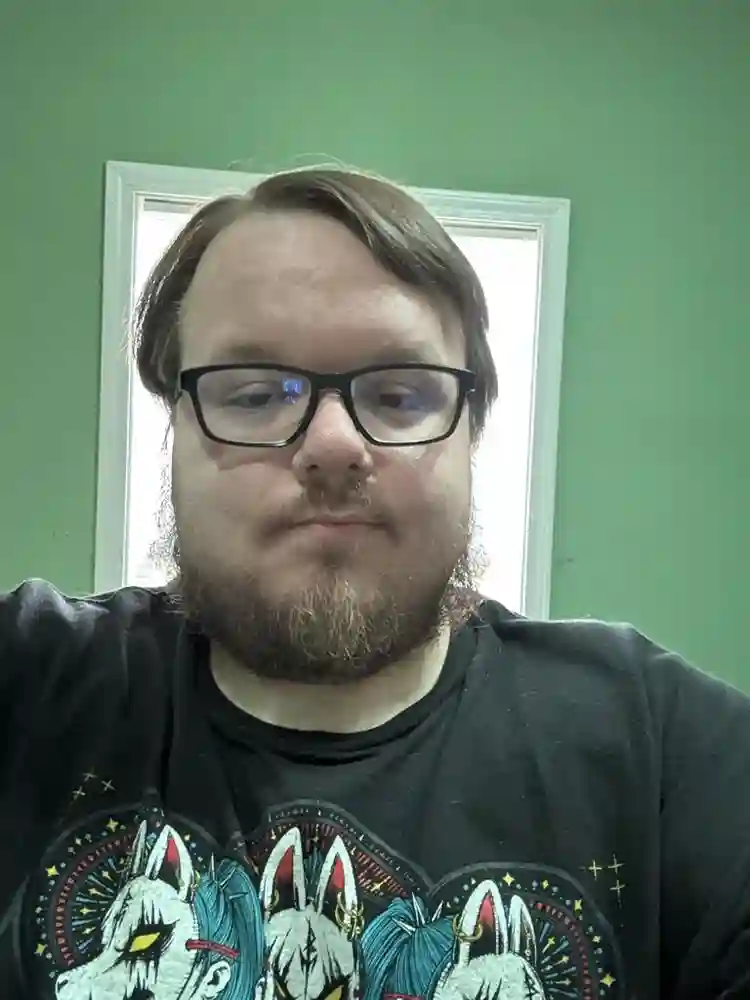 Looking to share place in Olathe