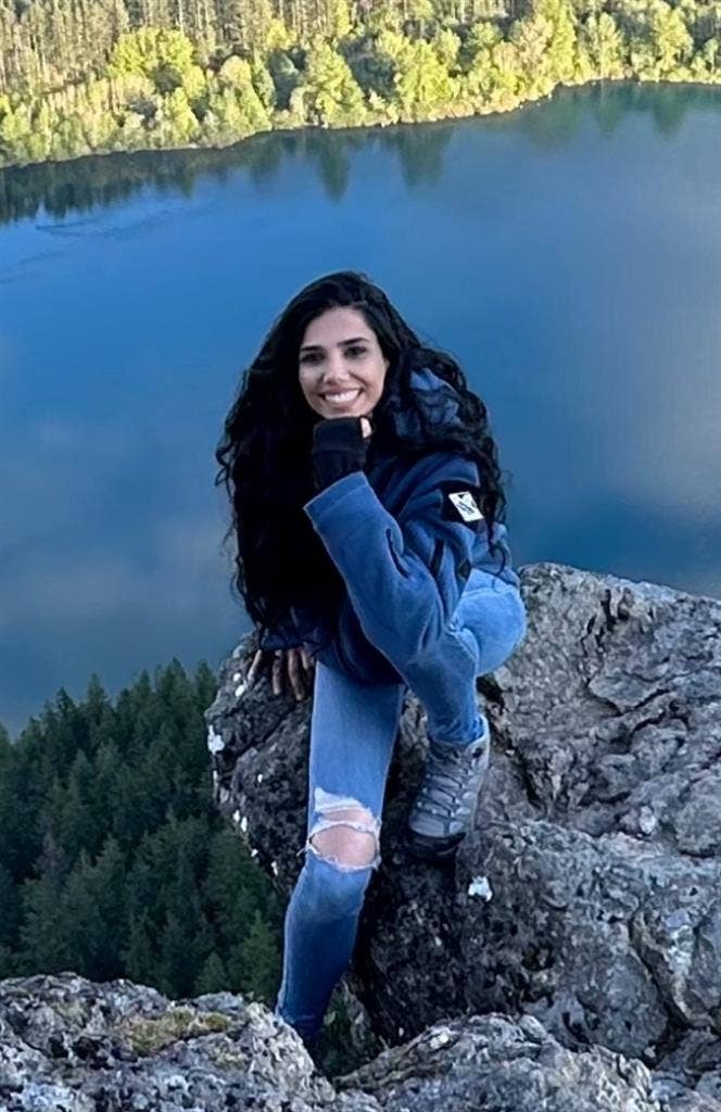 Looking for a Roomate :)