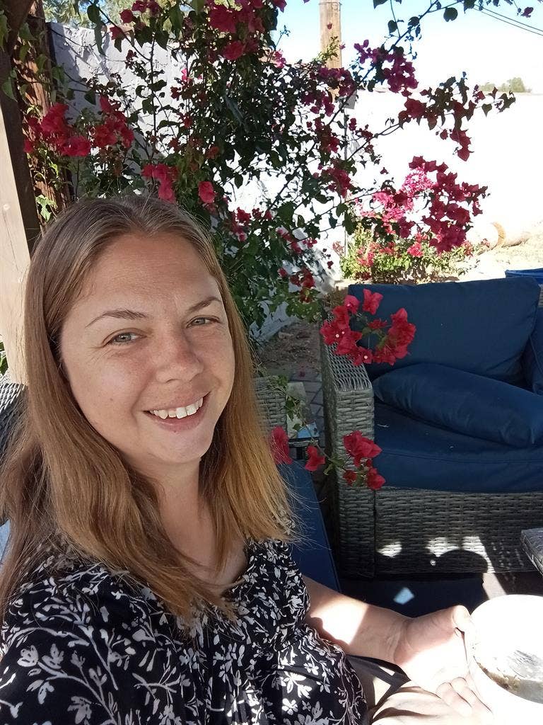 Writer seeking convenient living