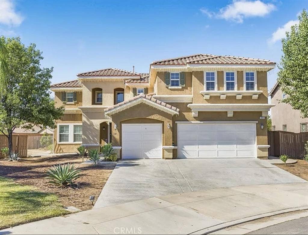 Corporate housing furnished room