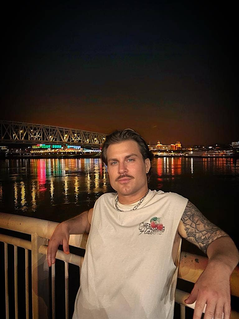 Looking for a place/roomate.