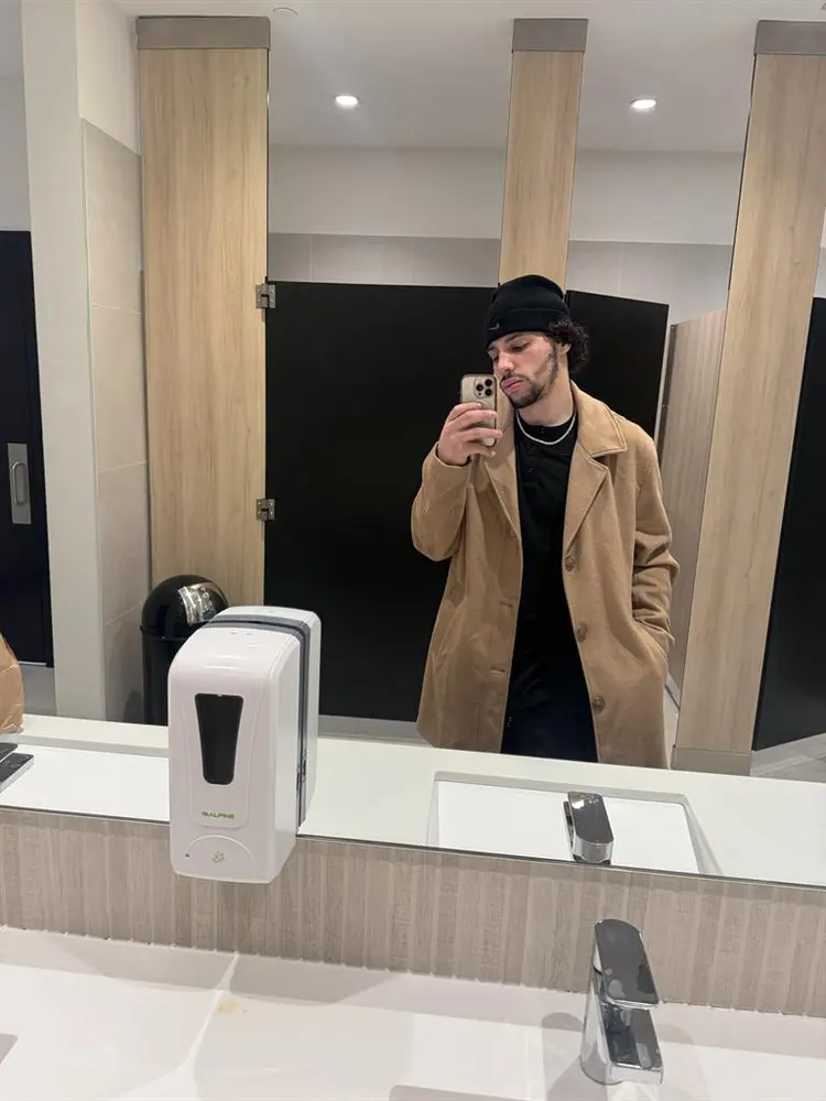i’m 26 quite and easy to talk too