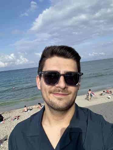 Young professional looking for room