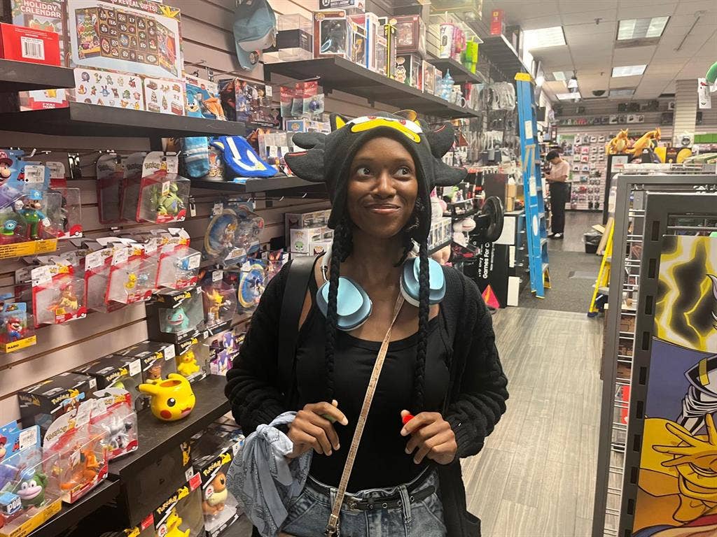 Female looking for Female Roommate