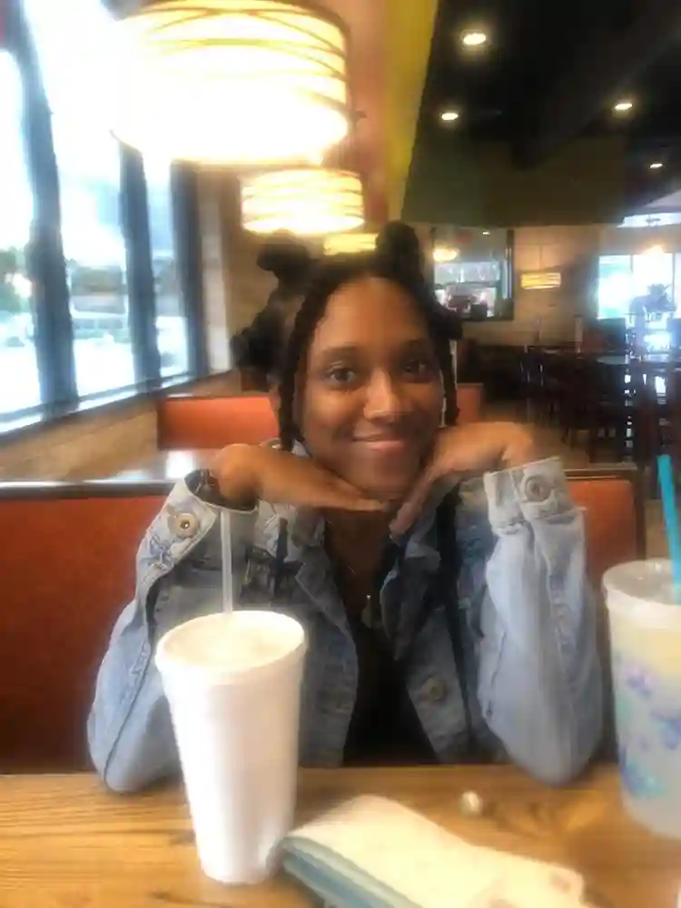 Female looking for Female Roommate