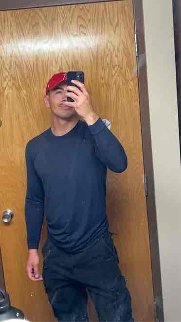 Looking for a roommate.

.