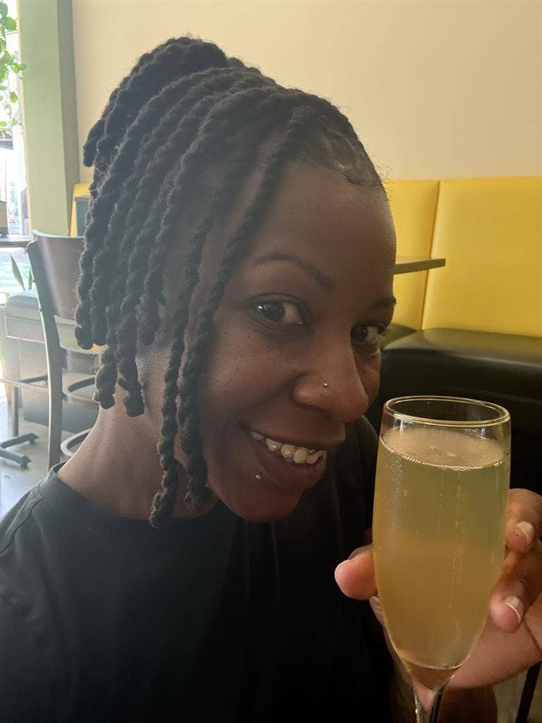 Buddhist Sous chef looking for room