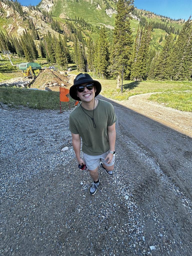 Looking for a place close to the U