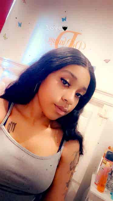 Single female looking to move Oct.1