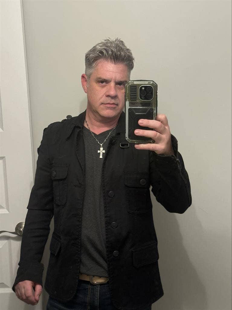 Single male looking for place