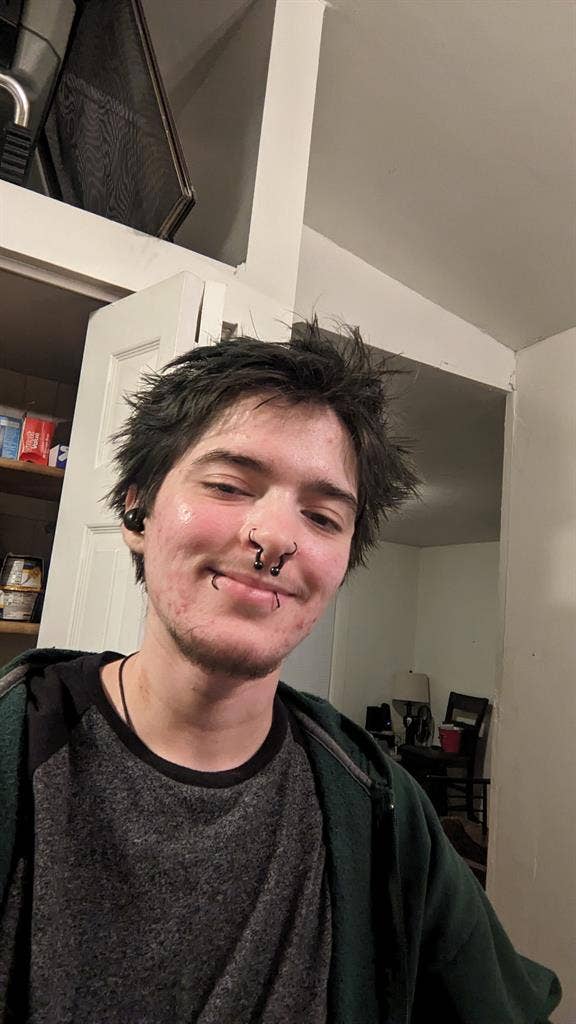 Tidy, private guy looking for room