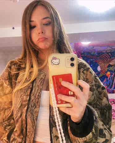 hiiii i’m looking for a flat share