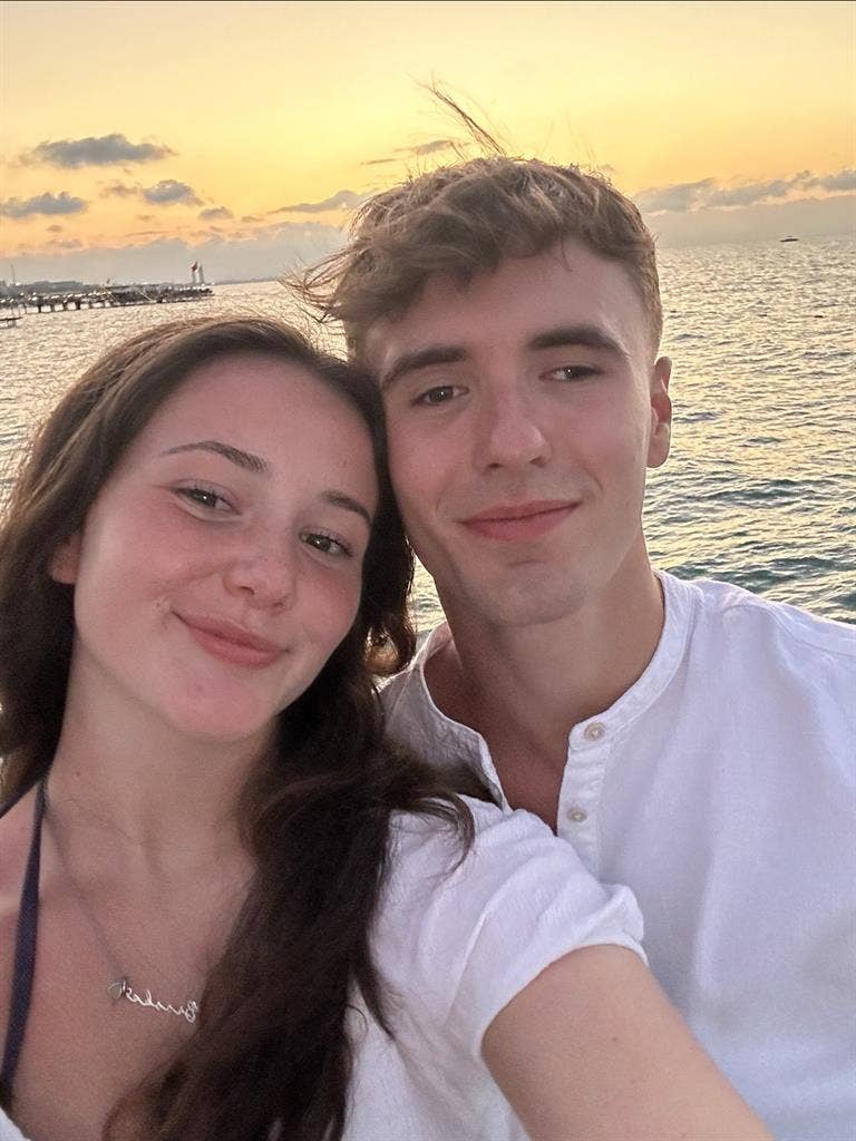 Couple looking for a room