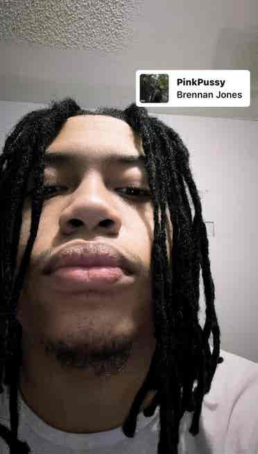 Looking for roommate to move in wit