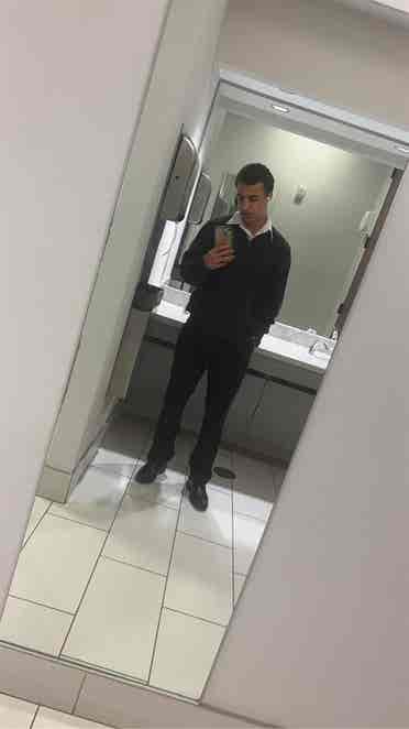 Looking for a roommate/roommates