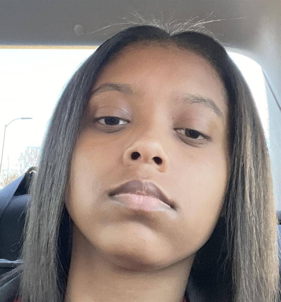 Looking to room with women only