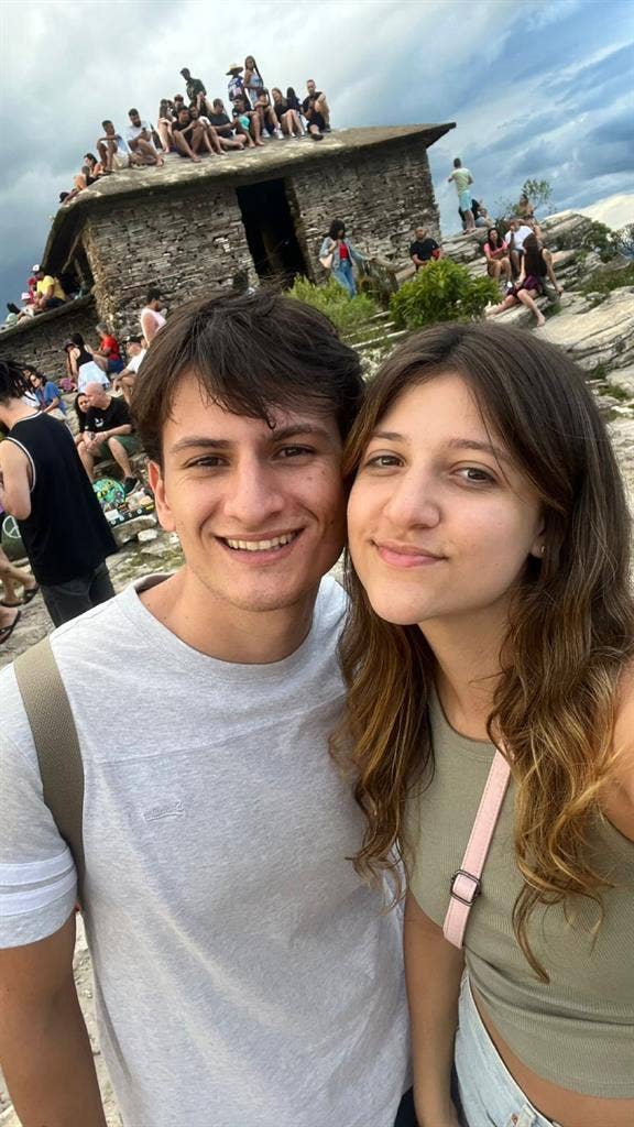 Anderson & Gabriela.