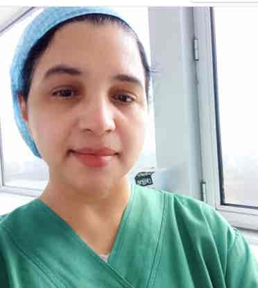 Female doctor looking for a room