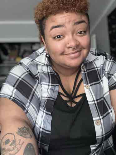 Laid Back Woman Seeks a Roommate