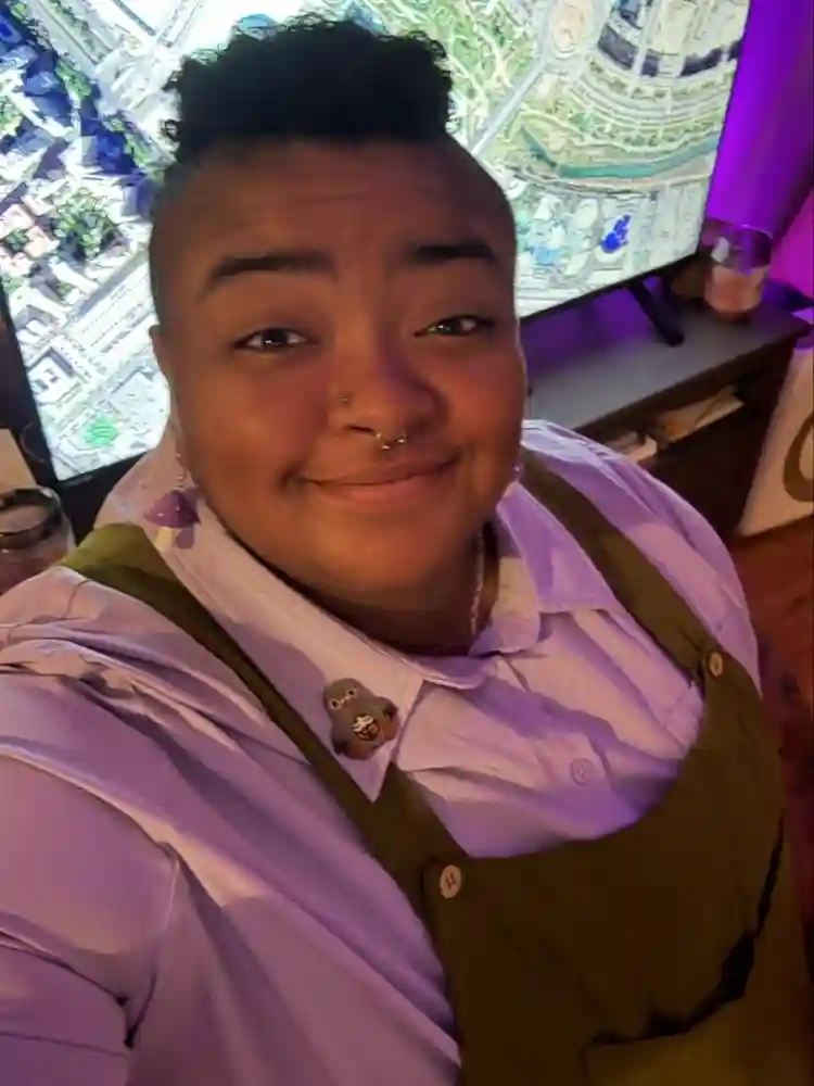 Queer Professional seeking roommate