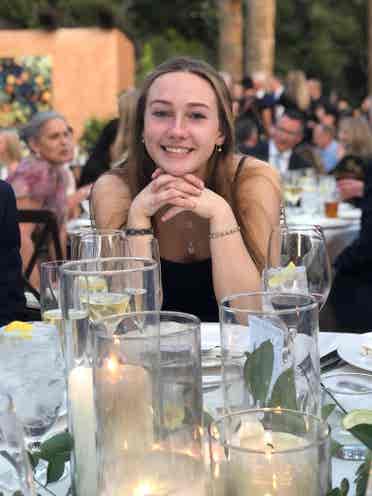 Looking for girls to room with!