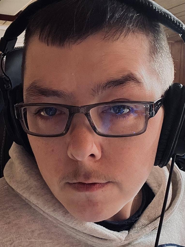 Chill guy looking for a room