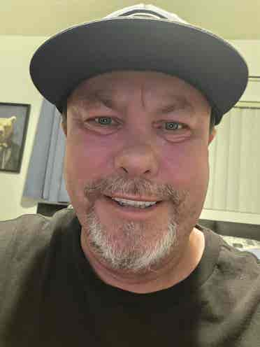 Looking to rent a room, private bth