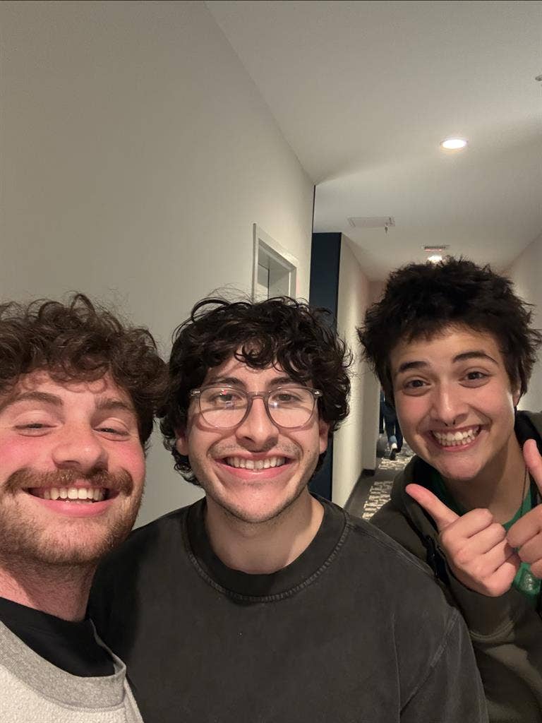 Looking for a room in LA October 20