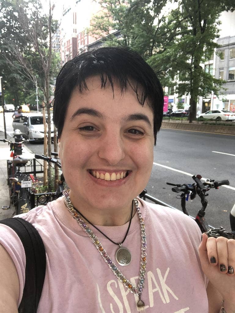 ISO an LGBT+ friendly room in Noho!