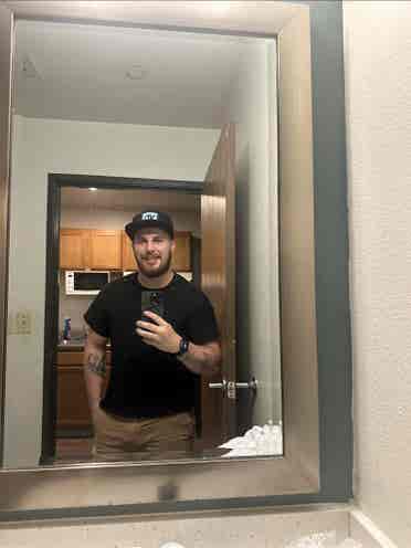 Looking for a room/roommatee