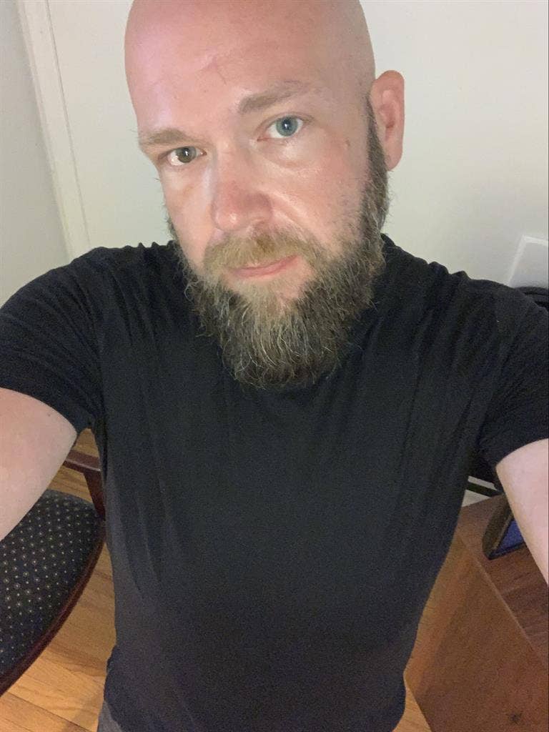 Quiet, Clean, full time chef