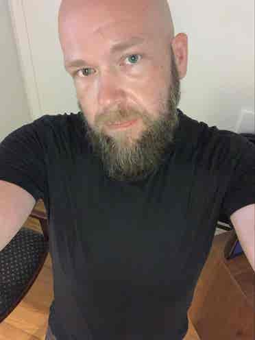 Quiet, Clean, full time chef