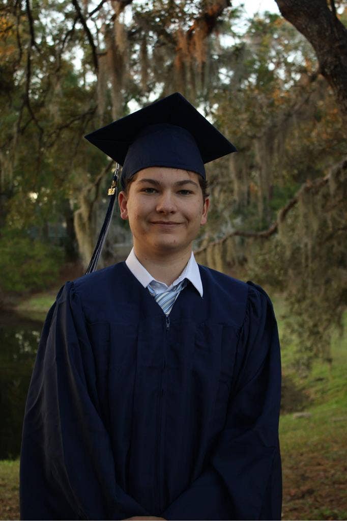 Looking to co-sign lease.