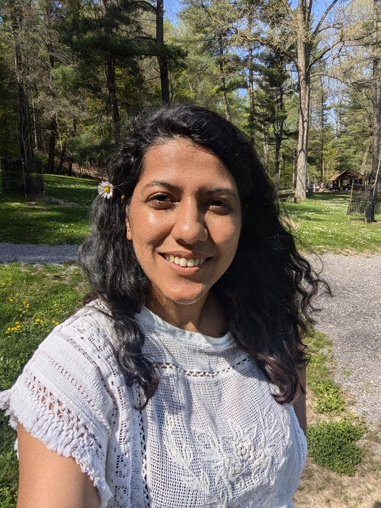 Dr Divya