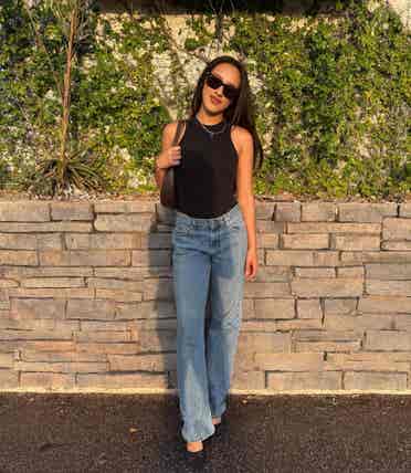 Looking for Roomates in Encino Area