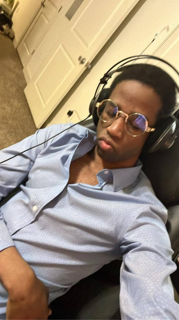 Chill musician and streamer