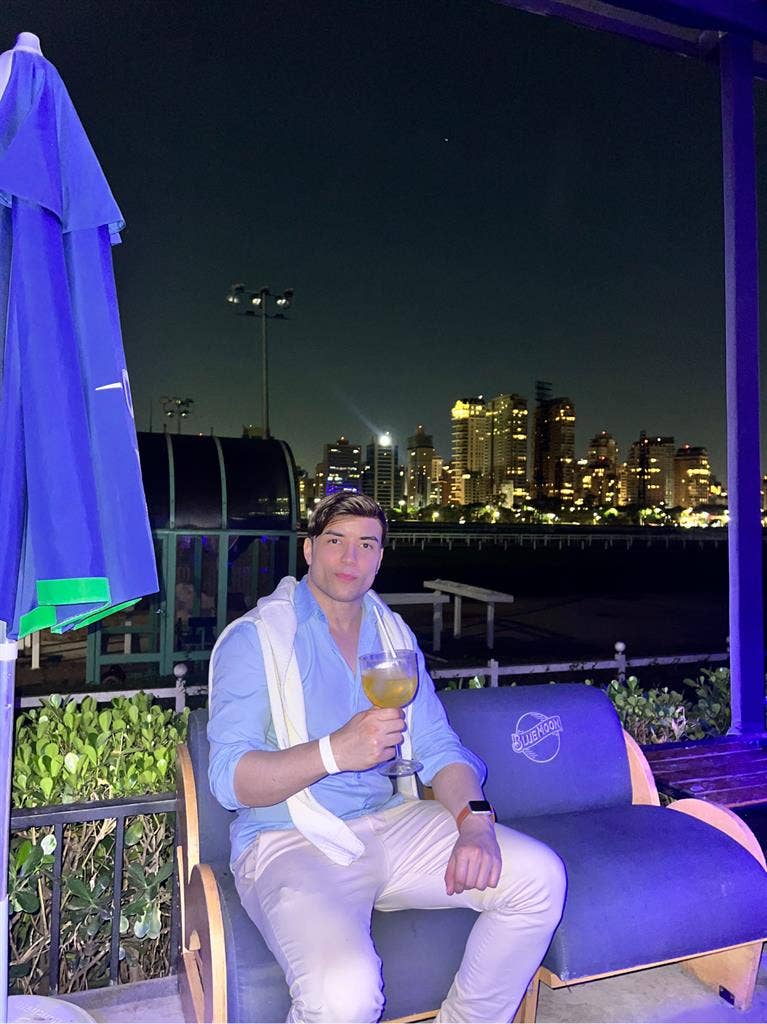 Good looking guy looking for a room